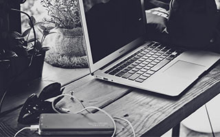 开云体育官方网址-格罗斯让谈火中逃生：孩子给我力量 期待重返赛场