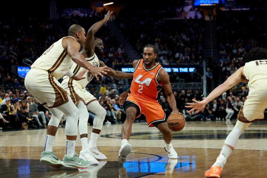 [图]莱昂纳德23分快船逆转胜勇士 加兰首秀12分